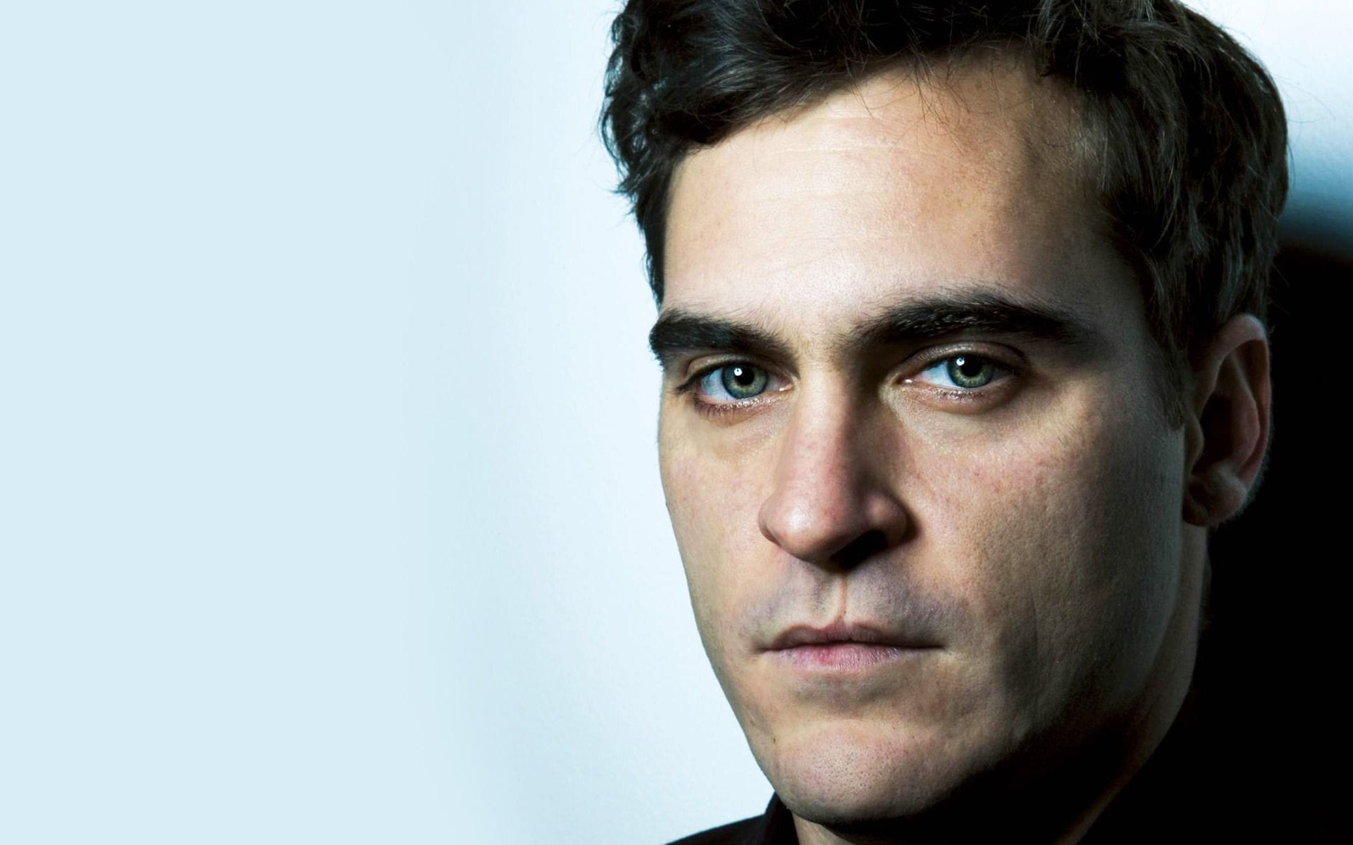 Joaquin Phoenix diz que não fazia ideia de que teria um filme do Coringa