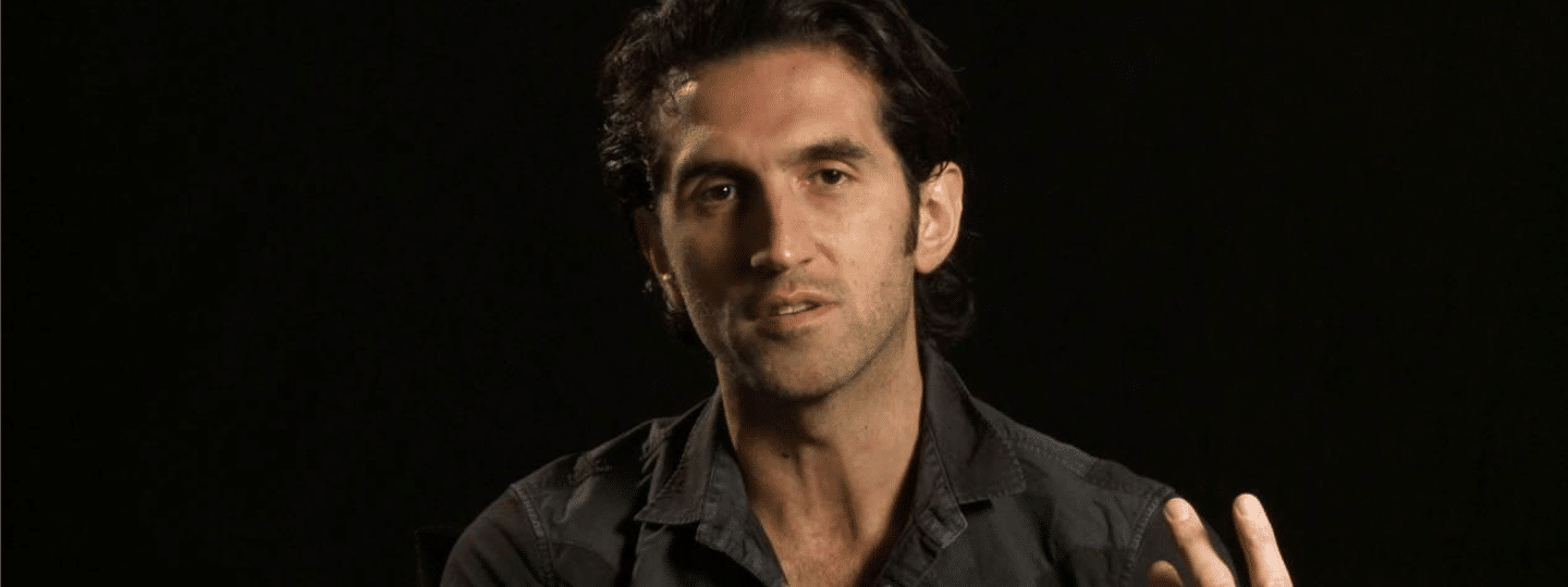 Conversamos com Josef Fares, diretor de A Way Out, sobre cinema e desenvolvimento de jogos