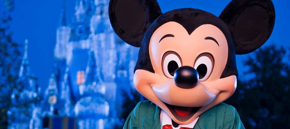 Walt Disney World desenha silhueta do Mickey usando painéis solares