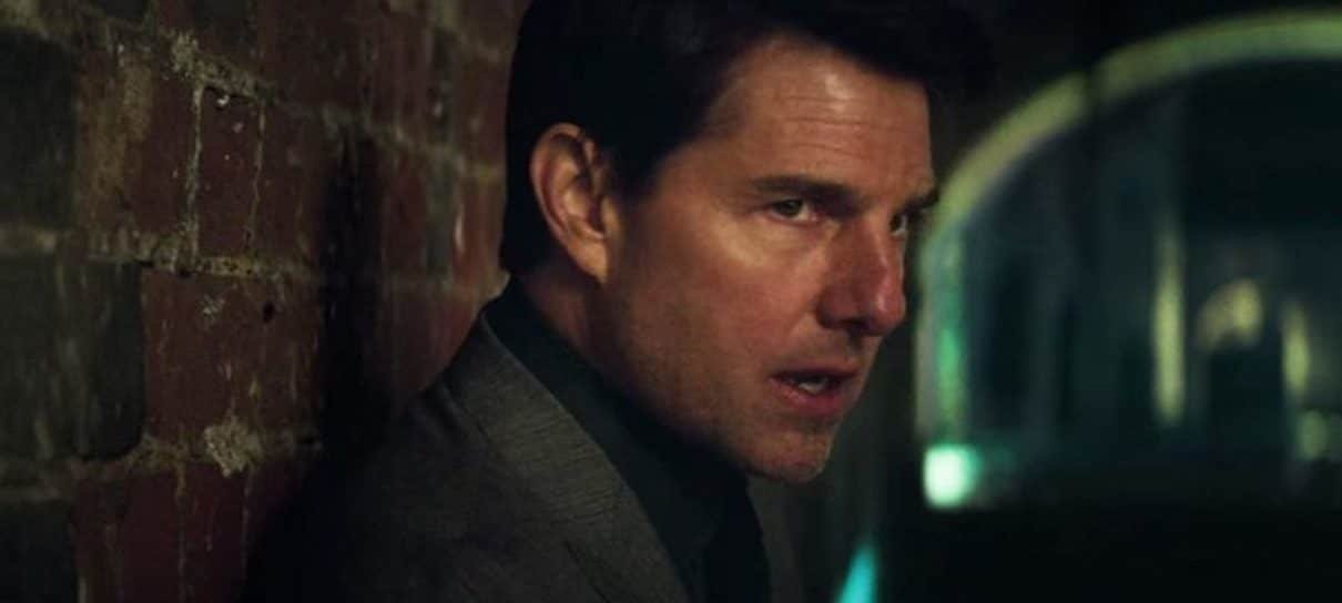 Tom Cruise desafia a gravidade em foto de Missão: Impossível – Efeito Fallout