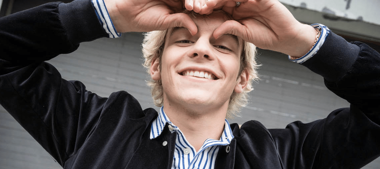 Sabrina, a Aprendiz de Feiticeira | Ross Lynch será Harvey Kinkle no reboot da Netflix