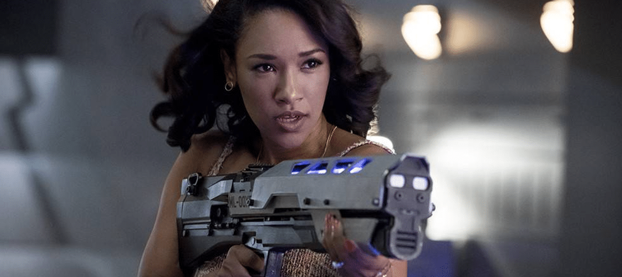 Iris West é velocista por um dia em novo trailer de The Flash