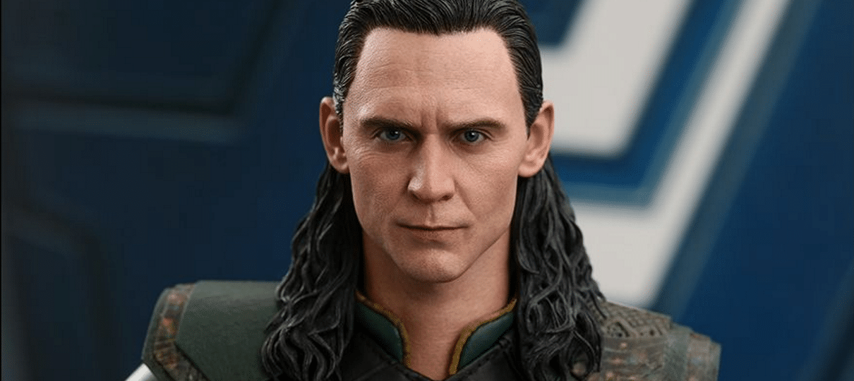 Essa estátua do Loki de Thor: Ragnarok está pronta para fazer traquinagens na sua casa