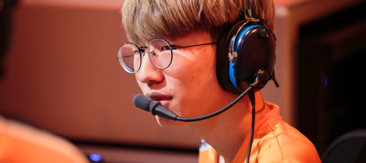 Jogador profissional da Liga Overwatch zoa adversário e é vaiado pelo público