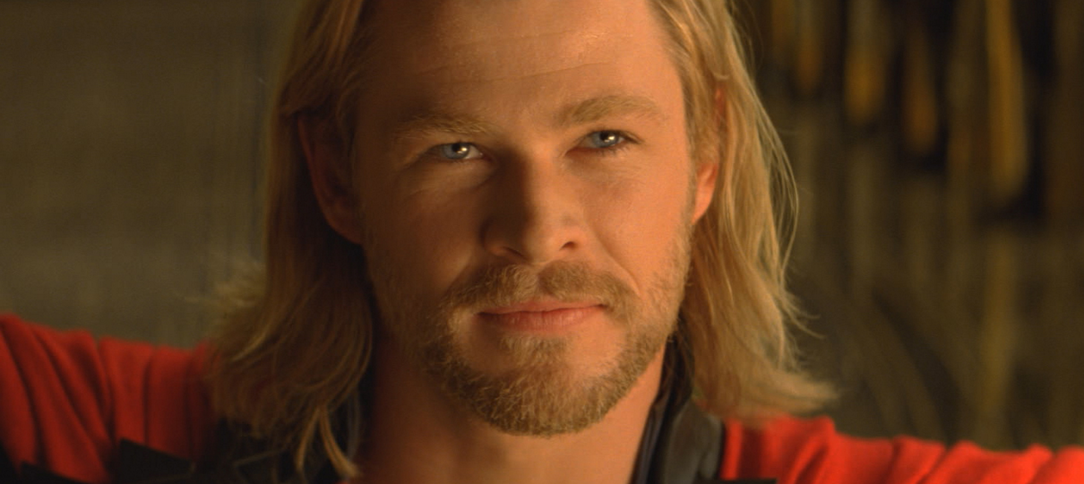 Kevin Feige se arrepende de muitas coisas, e a sobrancelha do Thor é uma delas