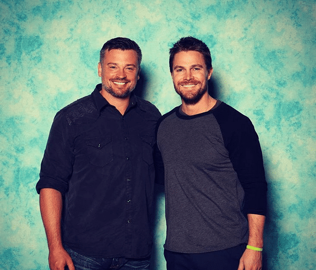 Arrow e Smallville: Stephen Amell publica foto ao lado de Tom Welling