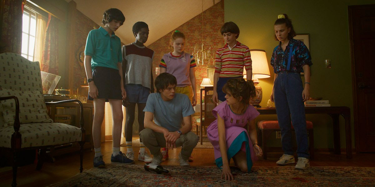 Stranger Things' esquenta os motores com trailer da terceira temporada, Cultura