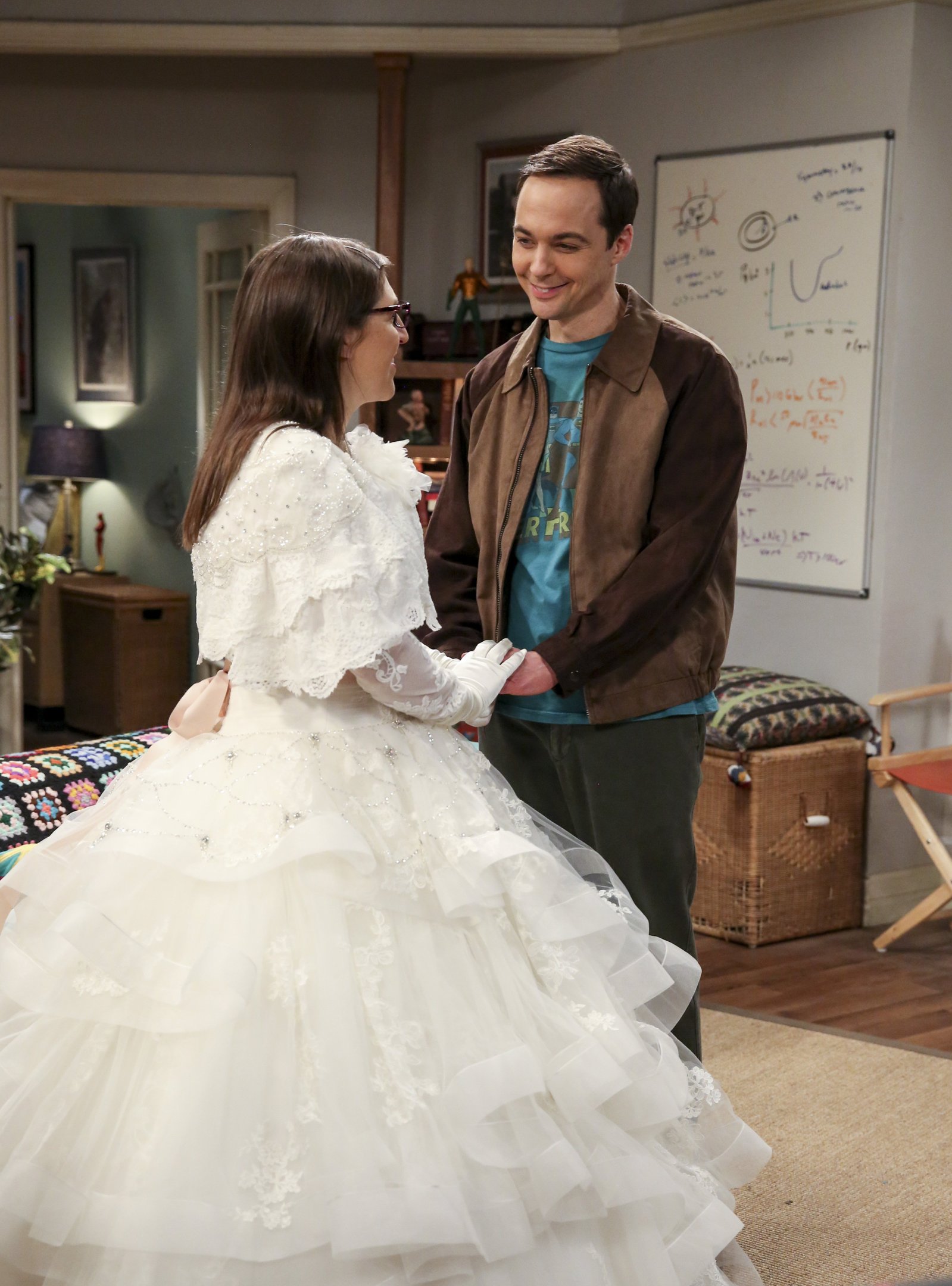 The Big Bang Theory | Amy aparece em vestido de noiva nas novas fotos -  NerdBunker