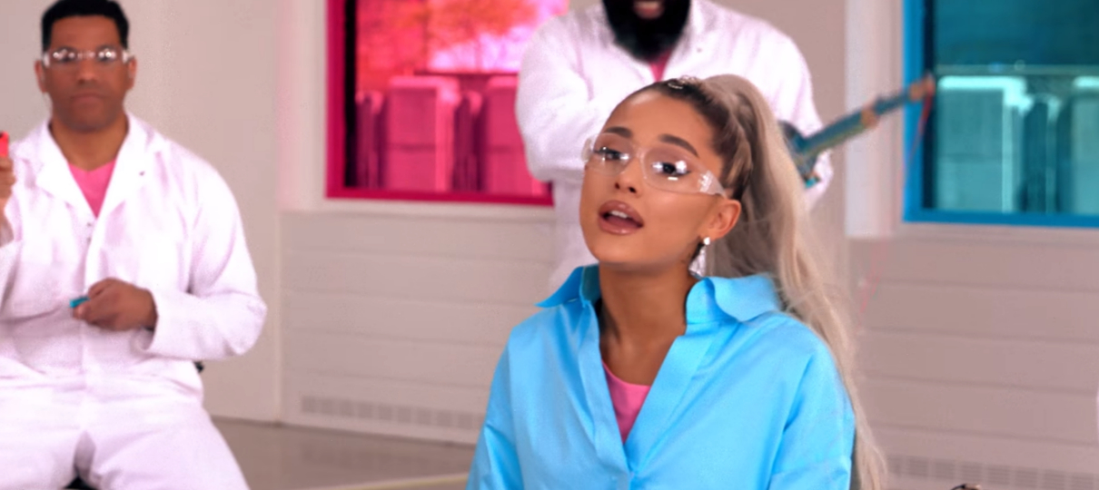 Assista à apresentação de Ariana Grande com instrumentos do Nintendo Labo!