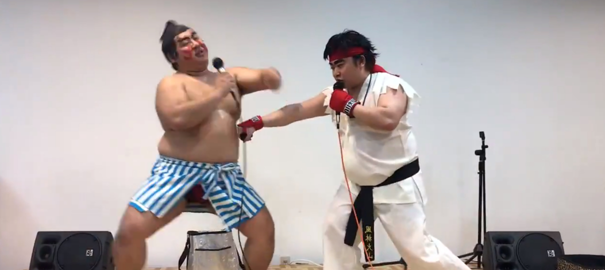 Hadouken! Dupla hilária interpreta e faz os sons de uma luta de Street Fighter II