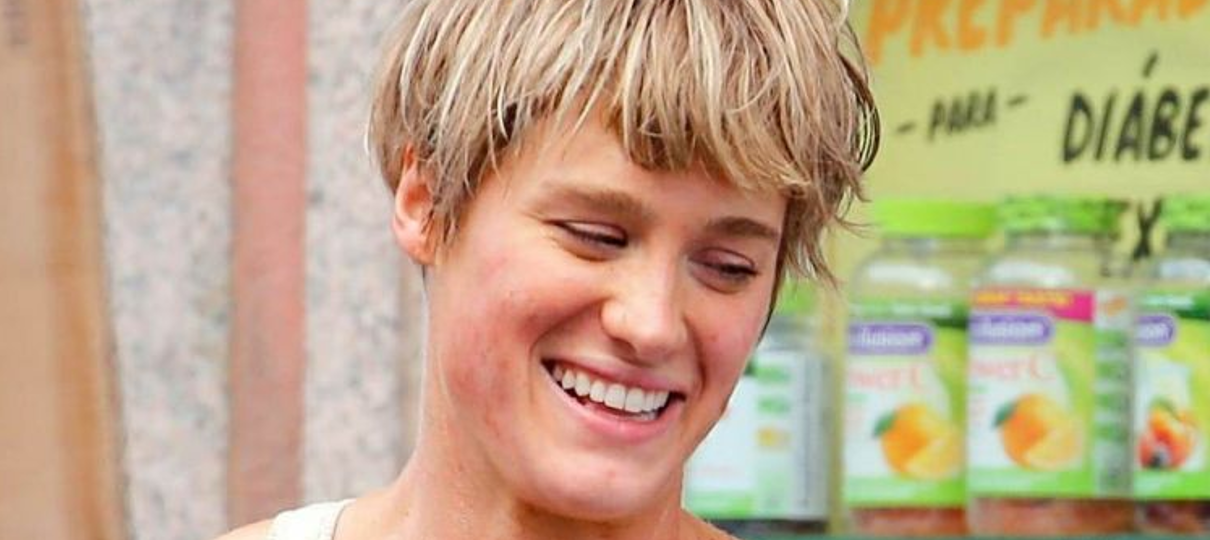 Mackenzie Davis aparece em novas fotos de O Exterminador do Futuro