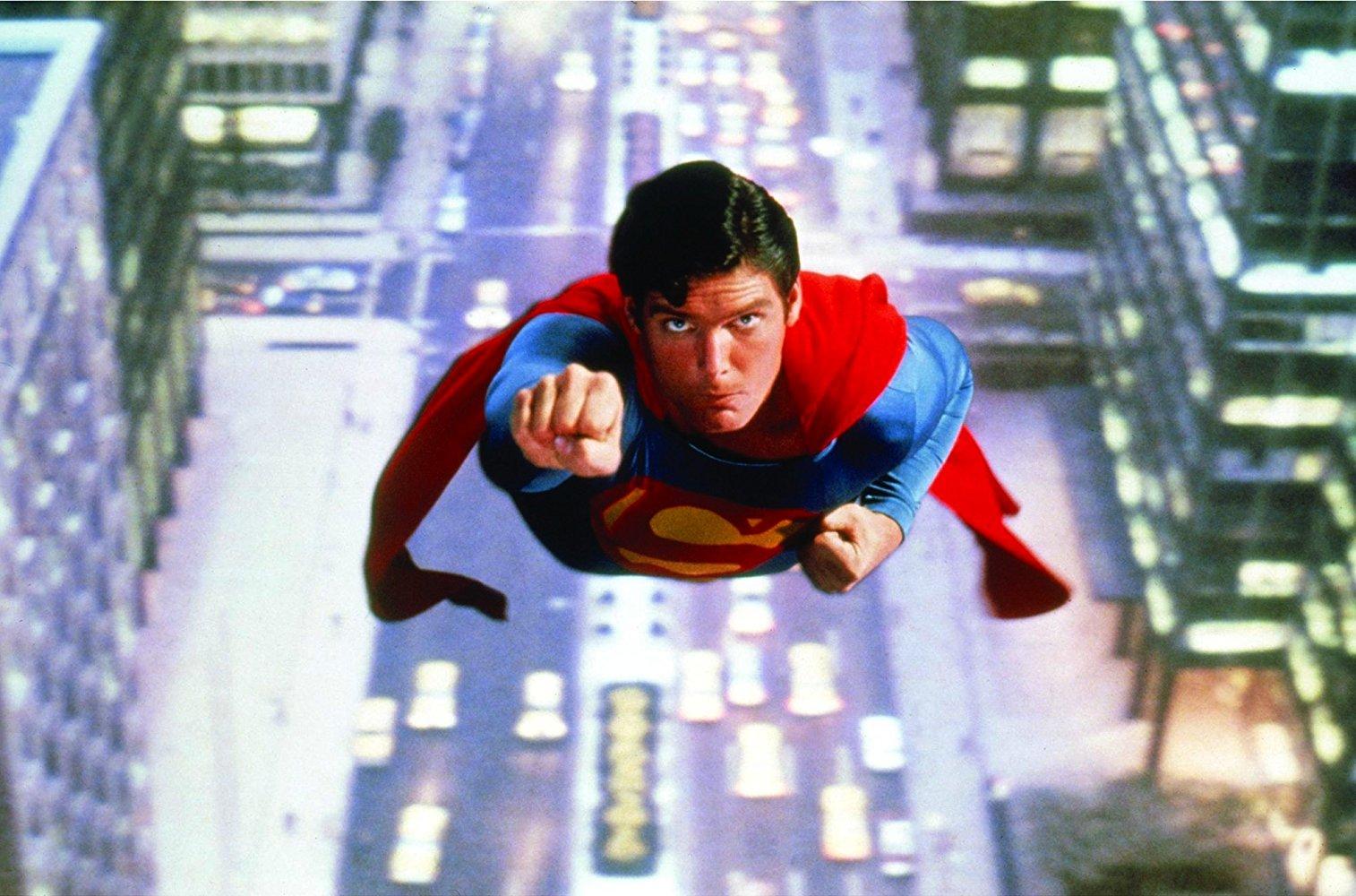 Kevin Feige diz que a DC deveria se inspirar no Superman de 78 para seus filmes