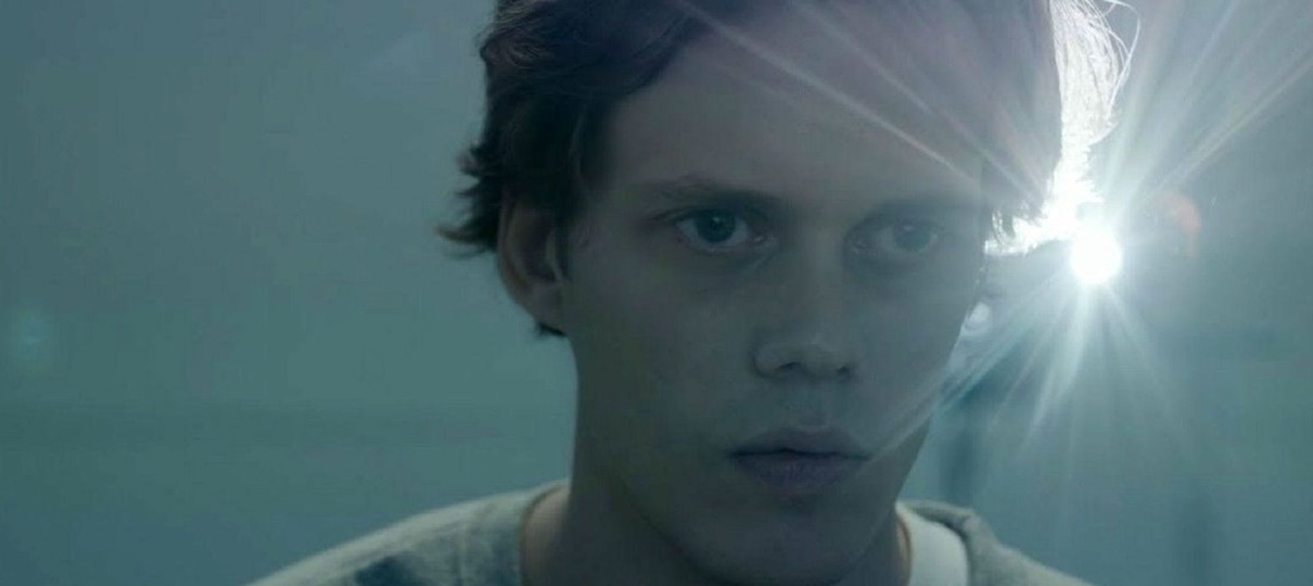 Roteiro do piloto de Castle Rock é um dos melhores que já li, diz Bill Skarsgard