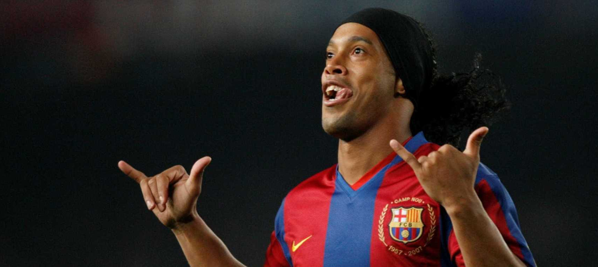 Ronaldinho Gaúcho promete driblar os preços com sua própria criptomoeda