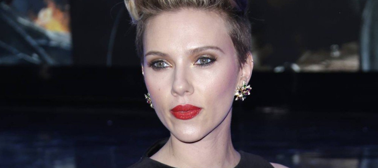 Scarlett Johansson desiste de interpretar homem trans em Rub & Tug após críticas