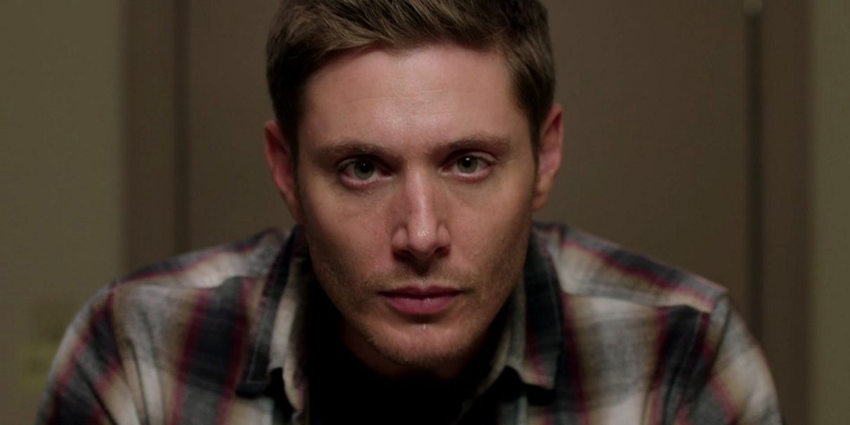 Jensen Ackles, de Supernatural, posta foto com traje do Capuz Vermelho e enlouquece fãs