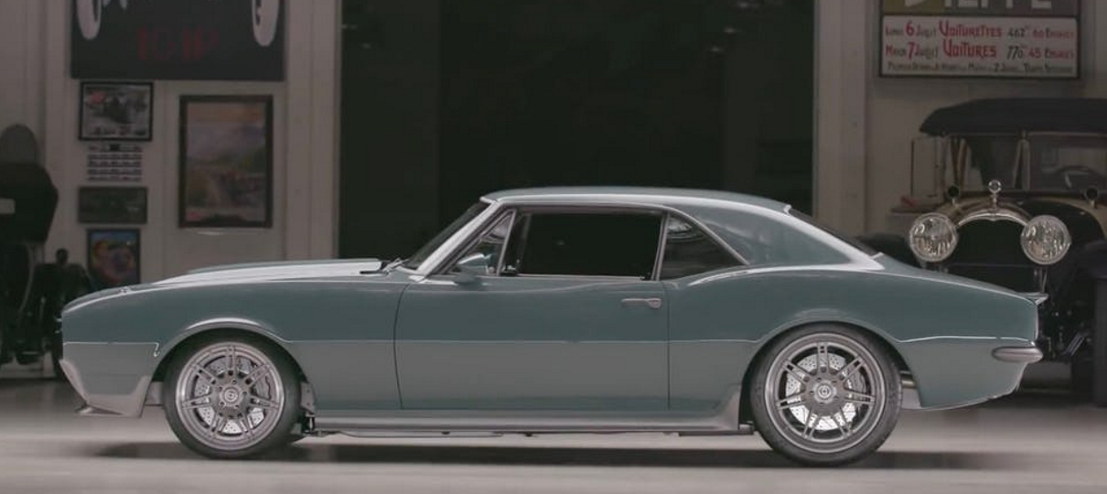 Robert Downey Jr. deu um carro customizado do Capitão América para Chris Evans