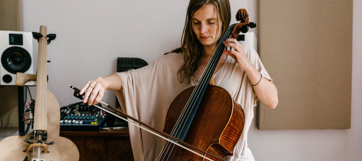 Compositora de Sicario vai fazer a trilha do filme do Coringa