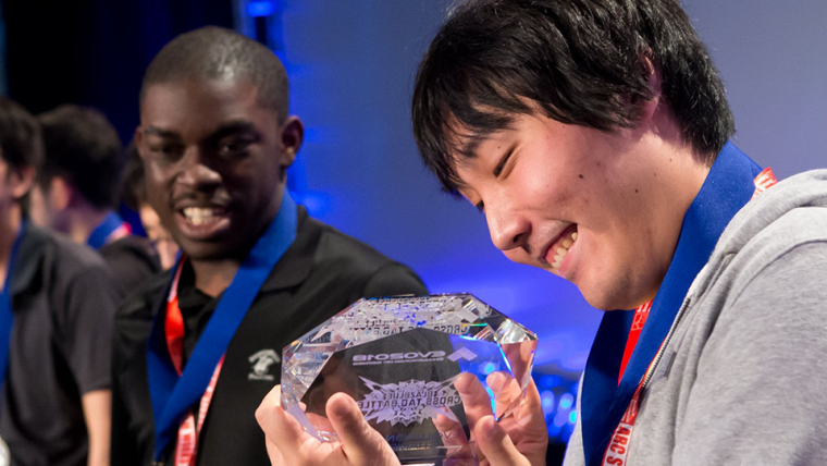 Segundo dia de EVO 2018 teve finais de Injustice 2, BlazBlue Cross Tag Battle e Smash 4