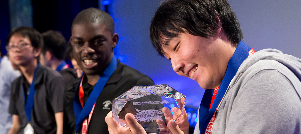 Segundo dia de EVO 2018 teve finais de Injustice 2, BlazBlue Cross Tag Battle e Smash 4