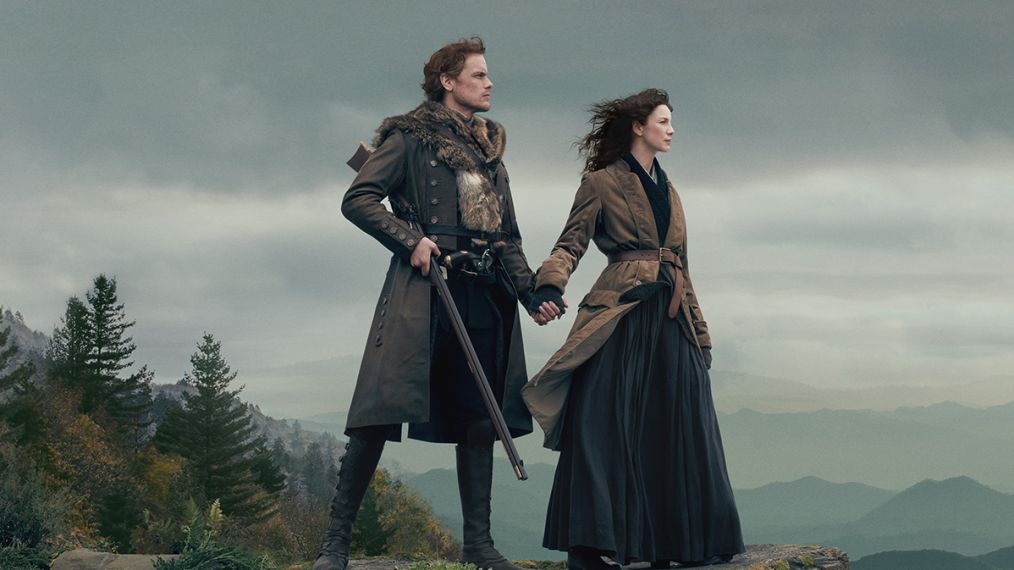 Outlander | Claire e Jamie vislumbram um novo mundo no pôster da quarta temporada