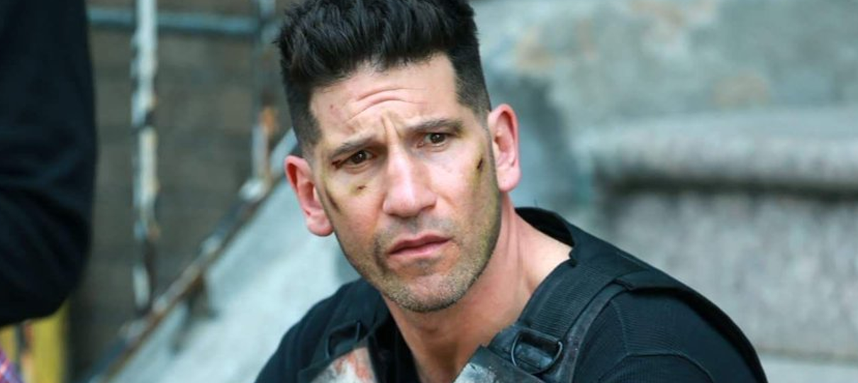 Justiceiro está ensanguentado em novas imagens dos bastidores da segunda temporada