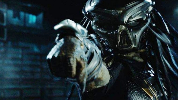 Do título falso aos motores da máscara do Predador! Confira 7 segredos do filme