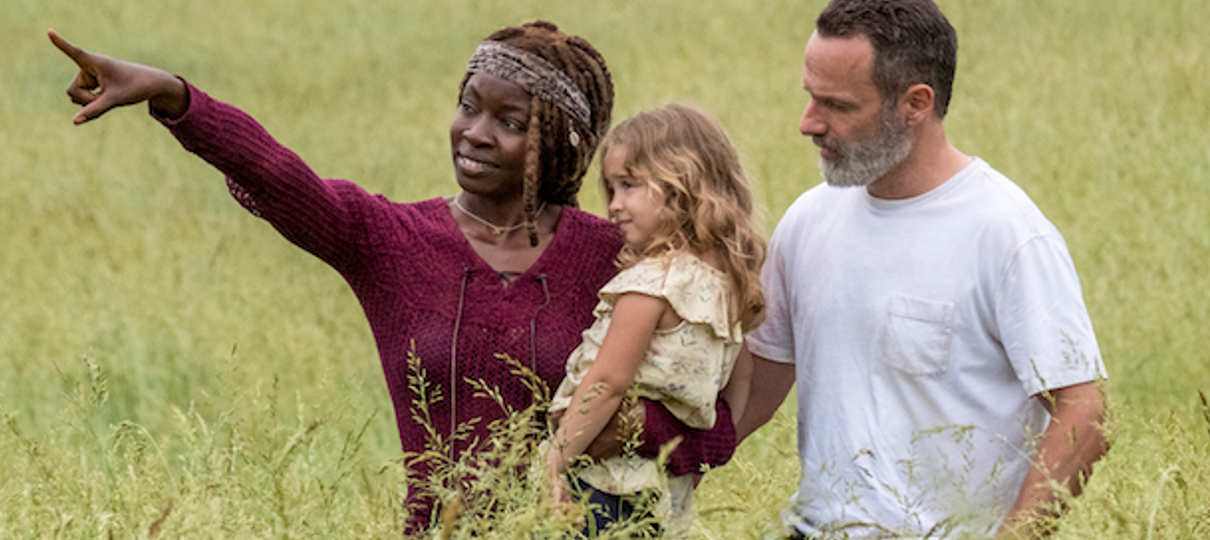 The Walking Dead | Rick, Michonne e Judith vivem momento família em nova foto