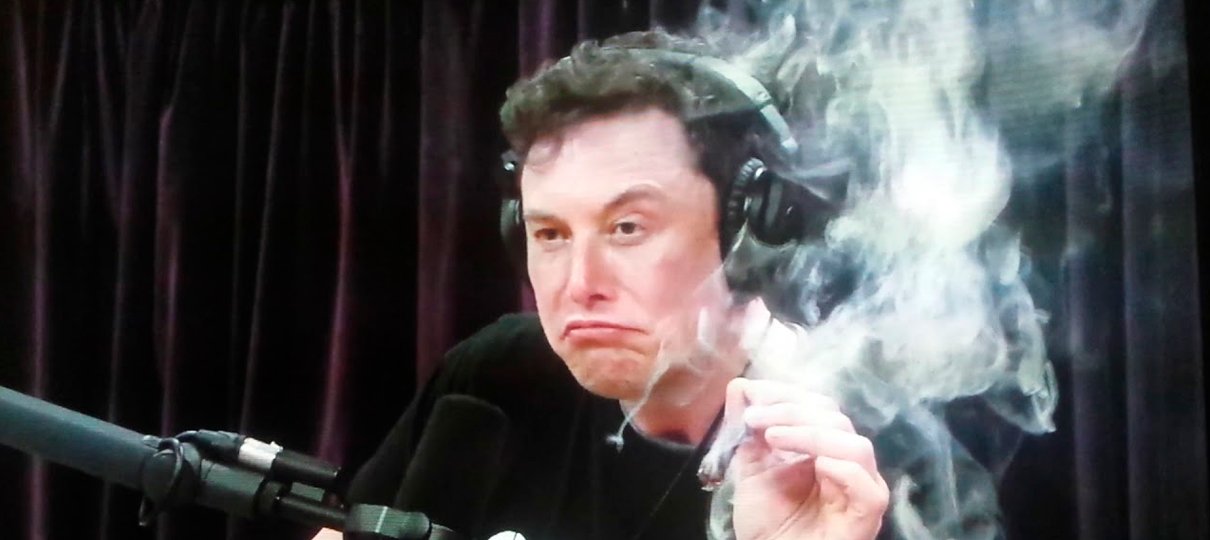 Tesla sofre novo abalo com vídeo de Musk fumando maconha