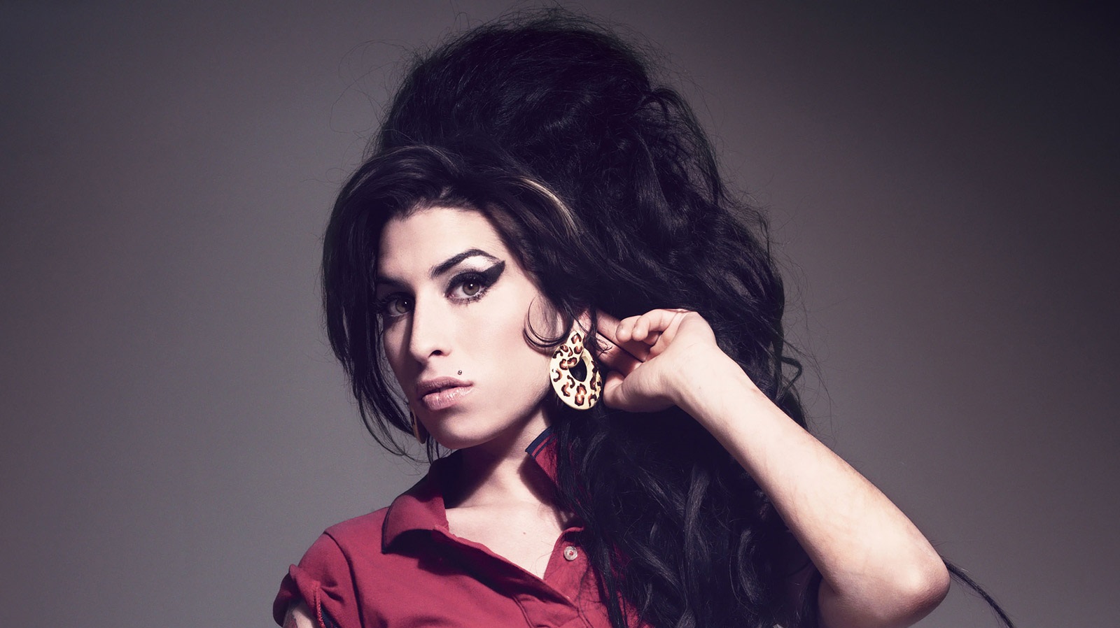 Cinebiografia de Amy Winehouse será filmada em 2019