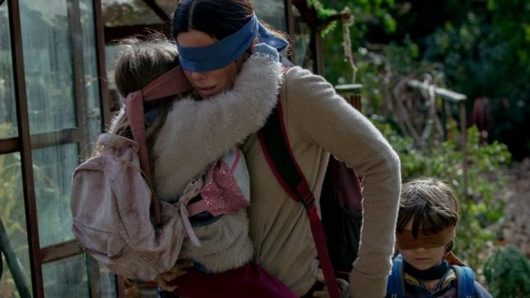Sandra Bullock tenta sobreviver em trailer de Bird Box