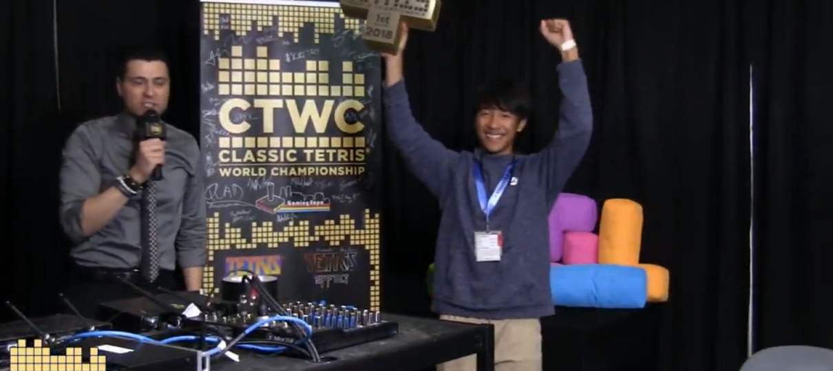 Jovem de 16 anos vence campeonato mundial de Tetris clássico