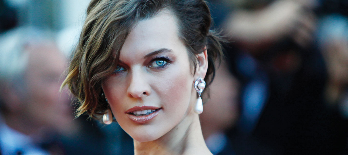 Milla Jovovich publica primeiras fotos do set de Monster Hunter