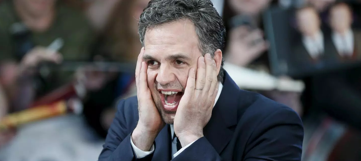 Mark Ruffalo diz que irmãos Russo deram spoiler de Vingadores 4