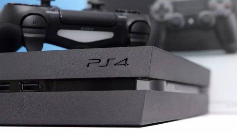 Sony diz ter corrigido problema com mensagens que travam o PlayStation 4