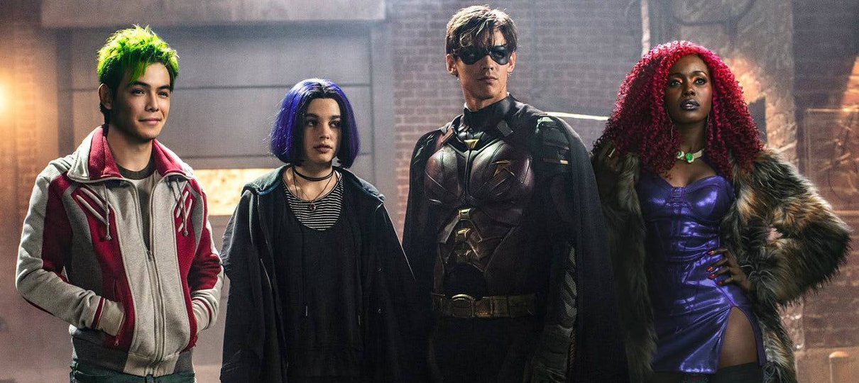Titãs  Ravena, Estelar e Dick Grayson aparecem em novos pôsteres -  NerdBunker
