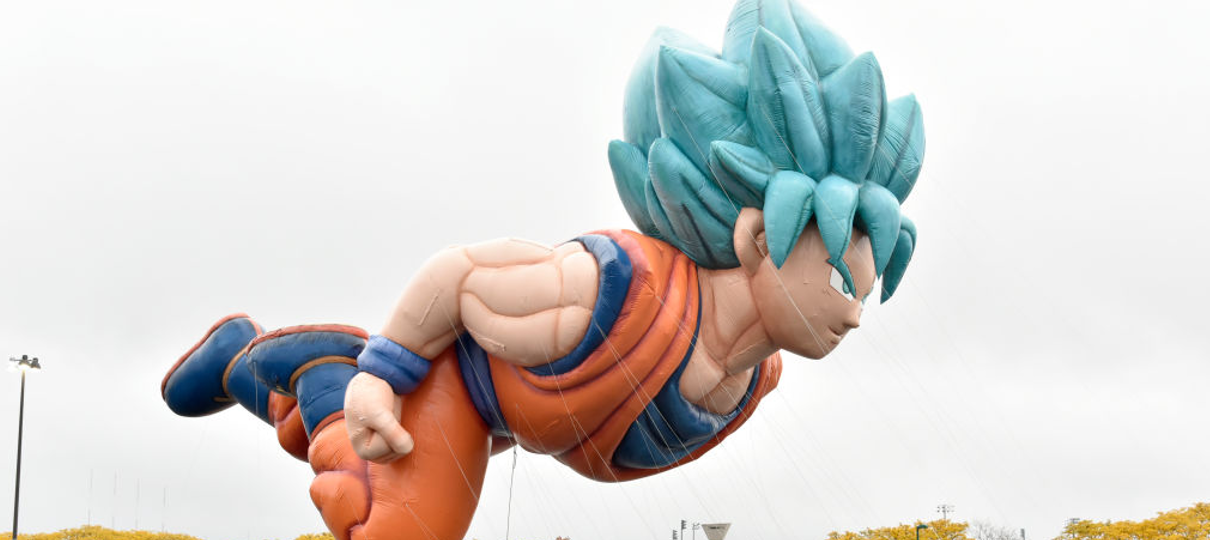 Goku é tema de balão gigante no tradicional desfile do Dia de Ação de Graças
