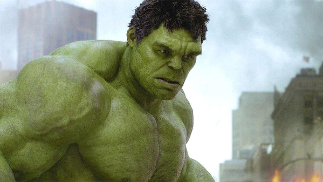 Em 2010, Guillermo del Toro escreveu piloto de série do Hulk para a Marvel