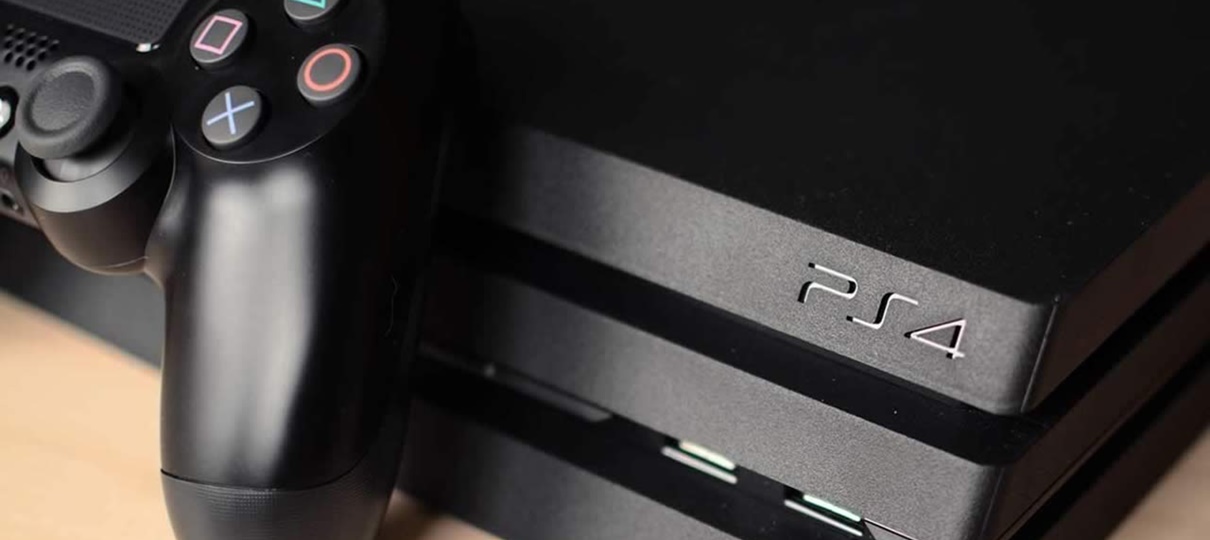 Homens são acusados de assassinar ex-colega de quarto por roubar um PS4