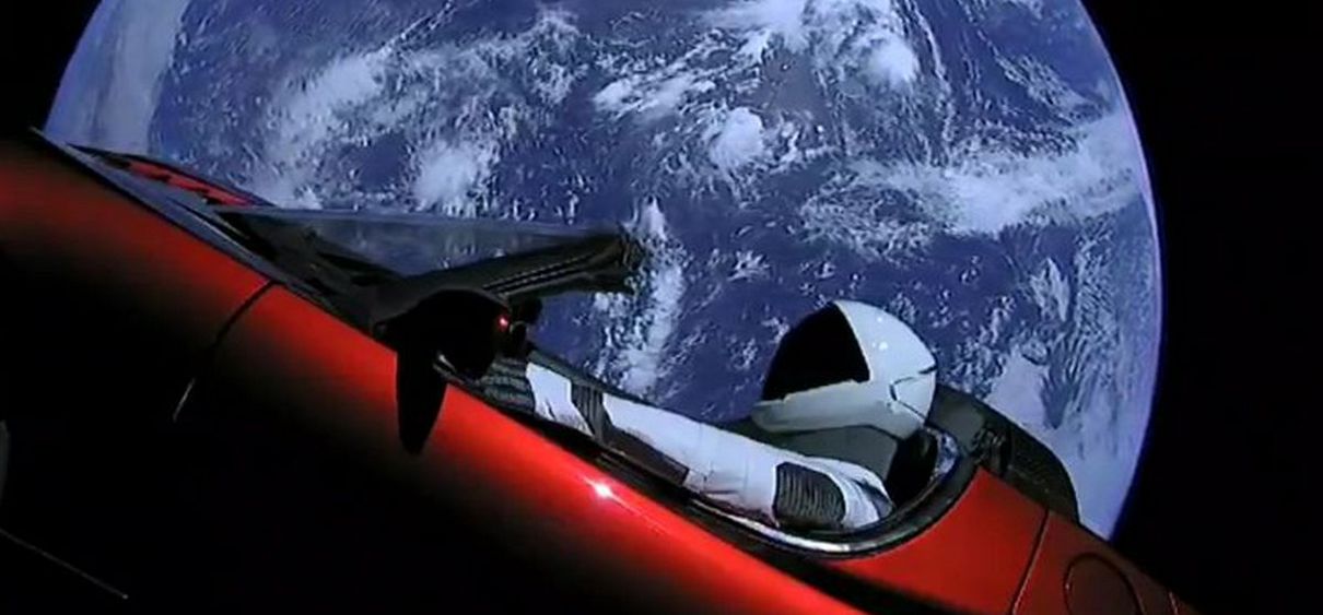 SpaceX | O Starman ultrapassou a órbita de Marte