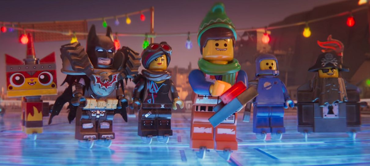 Uma Aventura LEGO 2 | Emmet está pronto para uma aventura natalina em curta