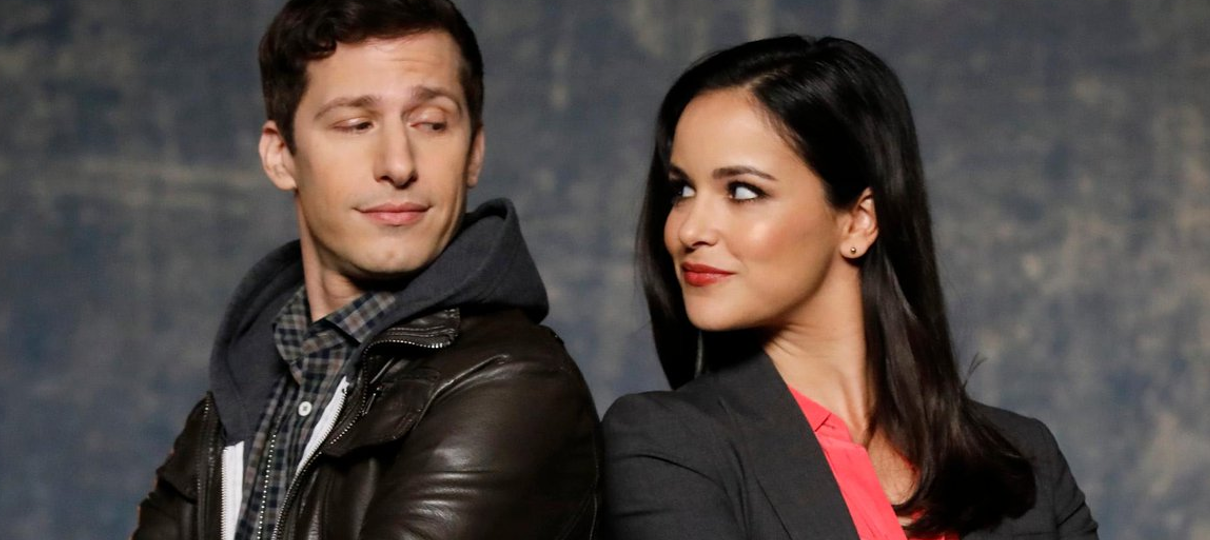 Jake e Amy estão recém casados em nova imagem de Brooklyn Nine-Nine