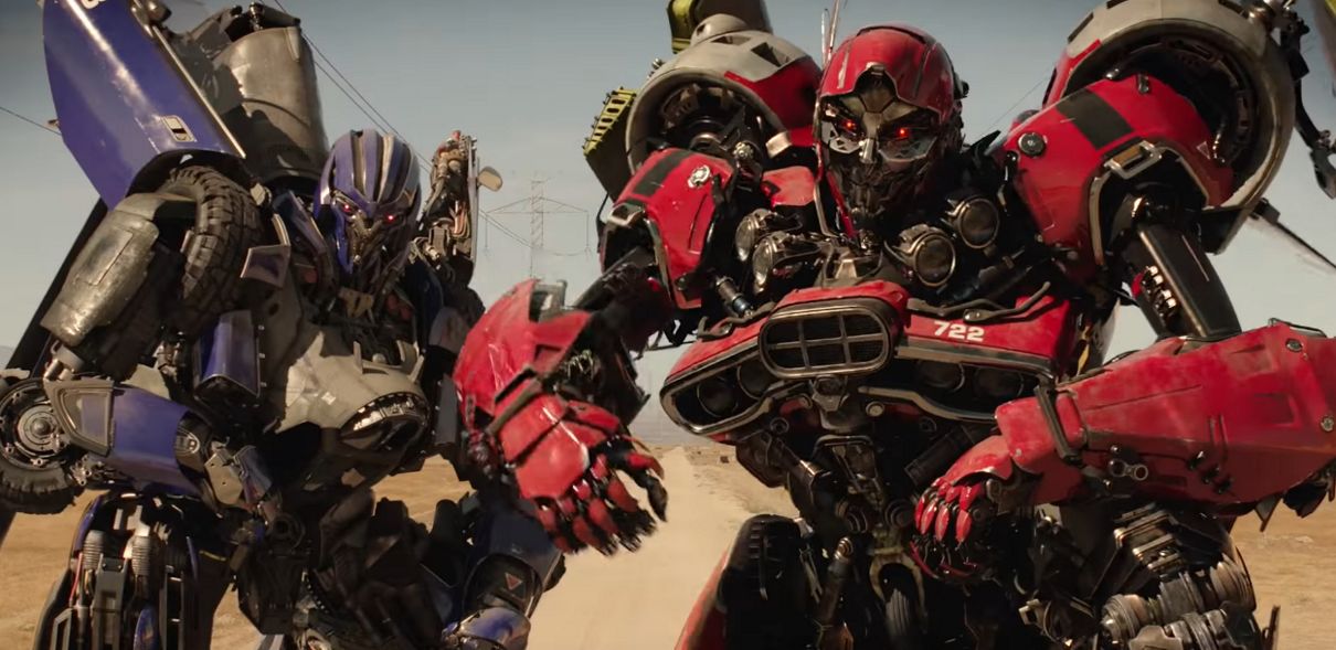 Decepticons tentam enganar humanos em trecho de Bumblebee