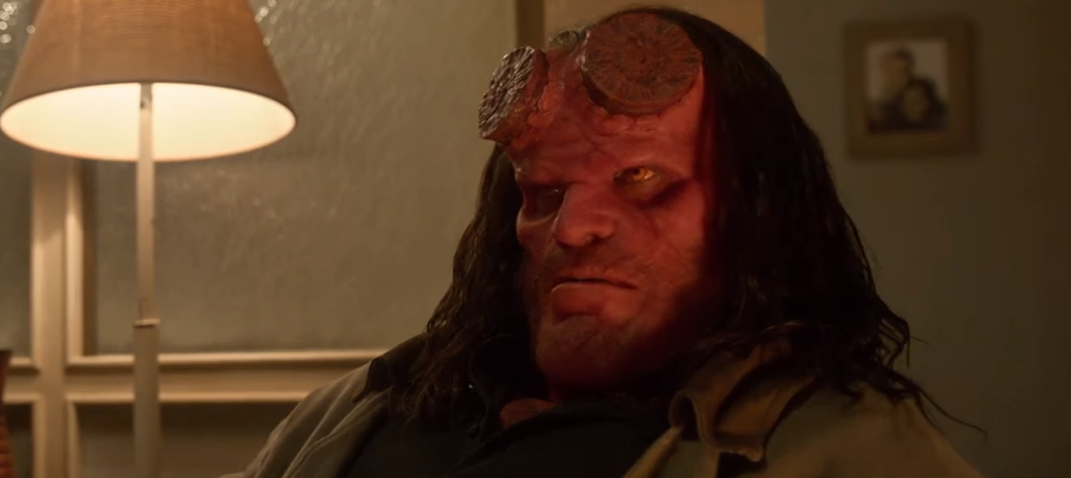 Hellboy ganha divertido teaser; trailer completo chega amanhã