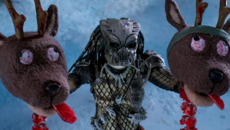 O Predador mata as renas do Papai Noel em vídeo natalino