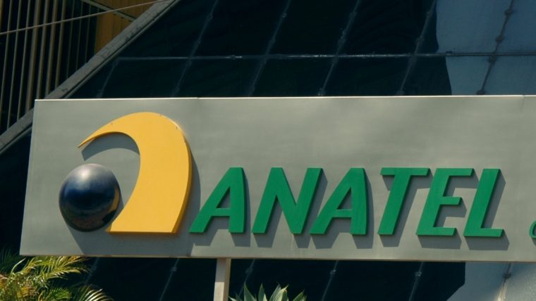 Anatel vai bloquear celulares piratas a partir desta semana