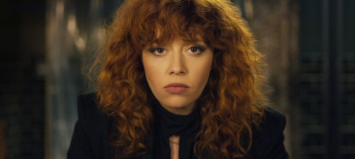 Boneca Russa | Natasha Lyonne enfrenta a morte (várias vezes) em trailer da Netflix