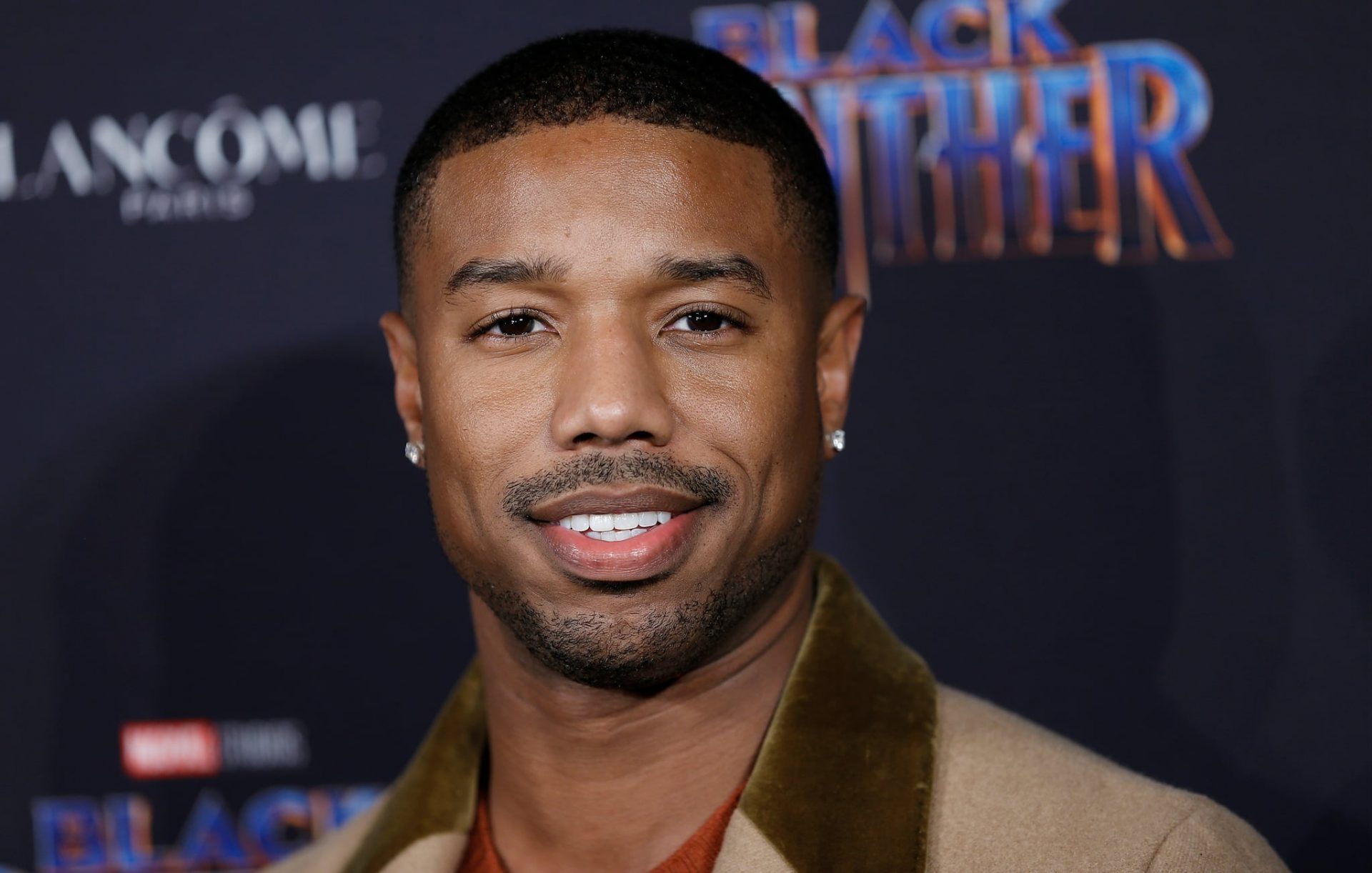 Michael B. Jordan assina contrato de preferência com a Warner