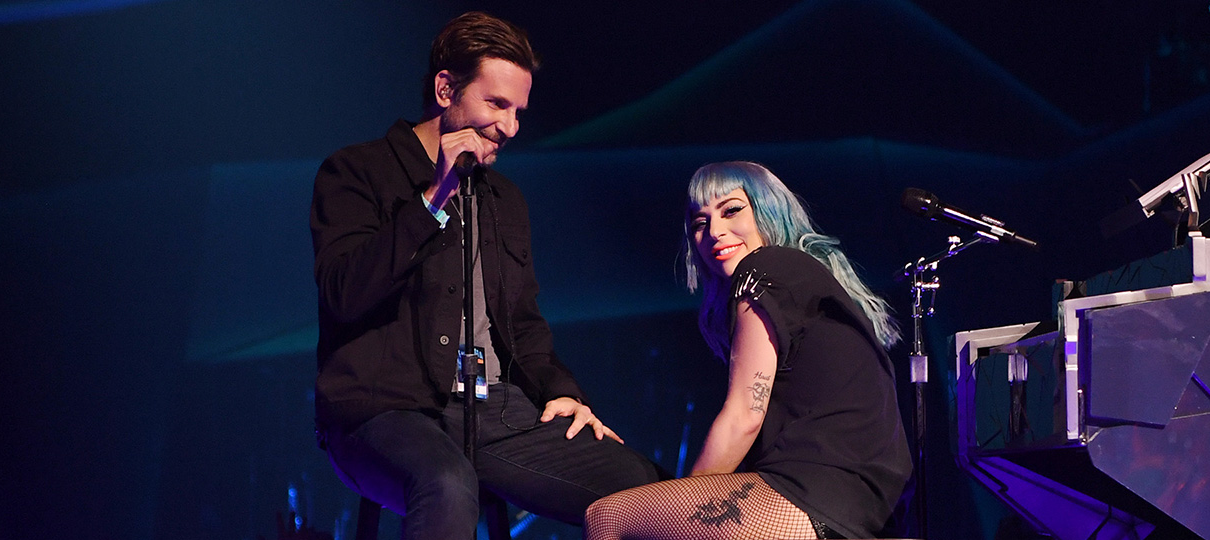 Nasce Uma Estrela | Lady Gaga e Bradley Cooper cantam Shallow ao vivo pela primeira vez