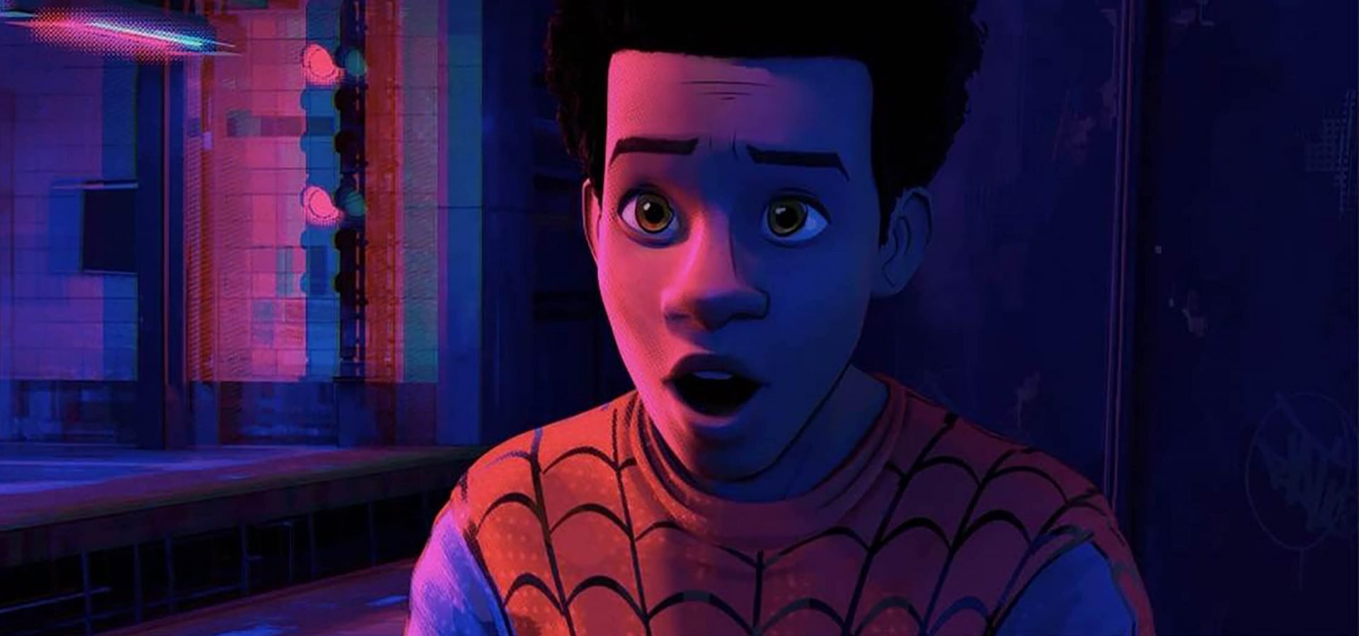 Em Homem-Aranha no Aranhaverso, a distinção entre personagem e cenários é feita com uma distinção de cores